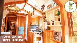 Carpenter’s Wonderfully Hand-Crafted Tiny House with Clever Layout & Design – Quick Tour